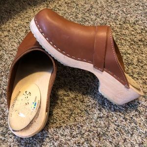 Lotta’s Swedish classic clogs